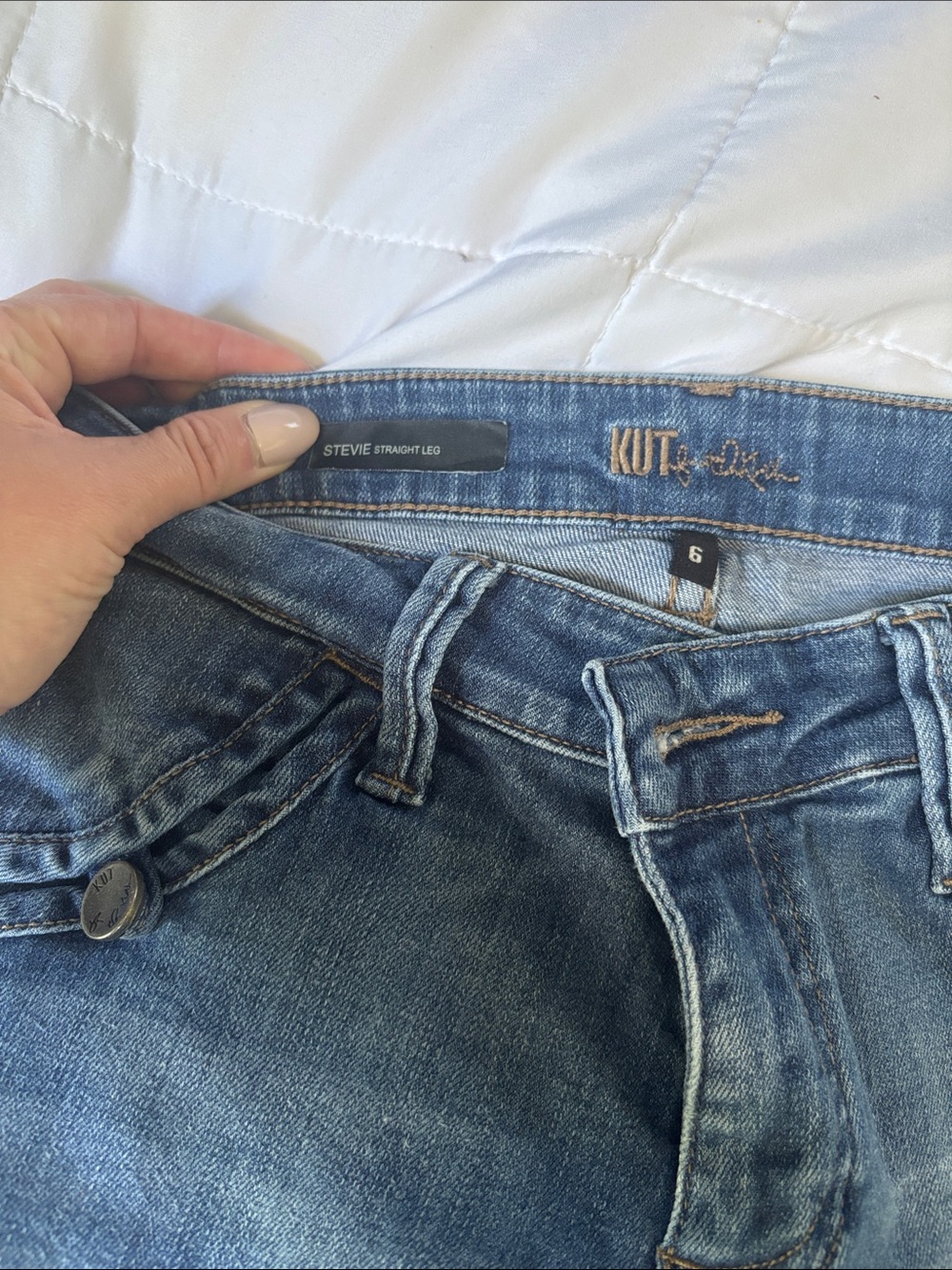Kut from the Kloth | Stevie Straight Leg Jeans - Mid Blue Wash